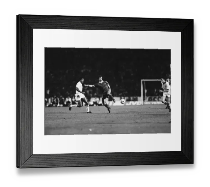 Framed Print : 1984 European Cup Final at Stadio Olimpico, Rome. Liverpool 1-1 As Roma Framed Print : 1984 European Cup Final at Stadio Olimpico, Rome. Liverpool 1-1 As Roma