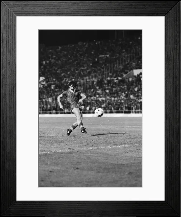Framed Print : 1984 European Cup Final at Stadio Olimpico, Rome. Liverpool 1-1 As Roma