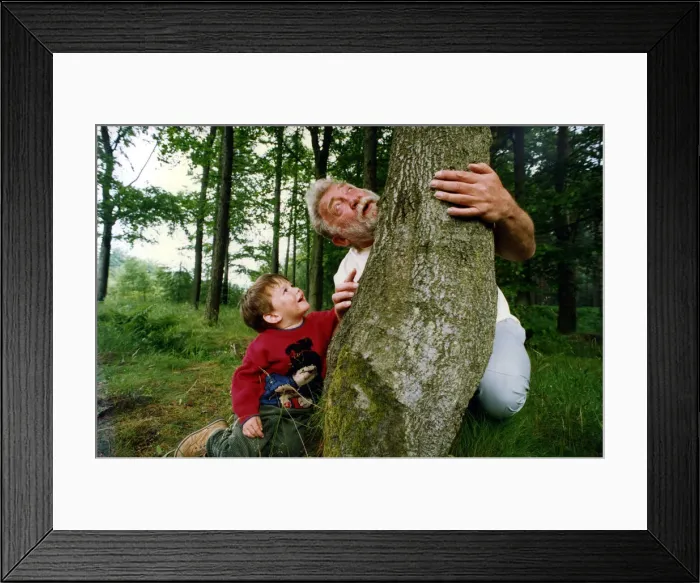 Framed Print : David Bellamy teaches Mark Cumberledge, aged 2, from Hookergate, about Chopwell Woods Framed Print : David Bellamy teaches Mark Cumberledge, aged 2, from Hookergate, about Chopwell Woods
