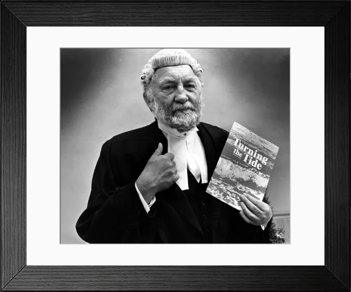 Framed Print : Dr David Bellamy dressed as a barrister for his new documentary series Turning the Tide Framed Print : Dr David Bellamy dressed as a barrister for his new documentary series Turning the Tide
