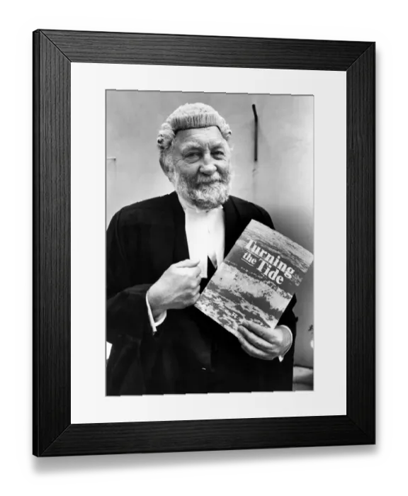 Framed Print : Dr David Bellamy dressed as a barrister for his new documentary series Turning the Tide Framed Print : Dr David Bellamy dressed as a barrister for his new documentary series Turning the Tide
