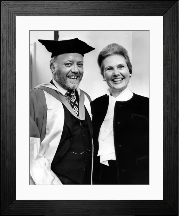 Framed Print : Richard Attenborough and his wife Sheila, after he had been conferred with an Honorory Framed Print : Richard Attenborough and his wife Sheila, after he had been conferred with an Honorory