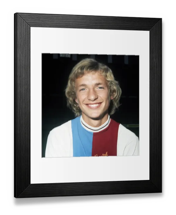 Framed Print : Crystal Palace footballer BNicholas Chatterton poses at Selhurst Park during a photocall Framed Print : Crystal Palace footballer BNicholas Chatterton poses at Selhurst Park during a photocall