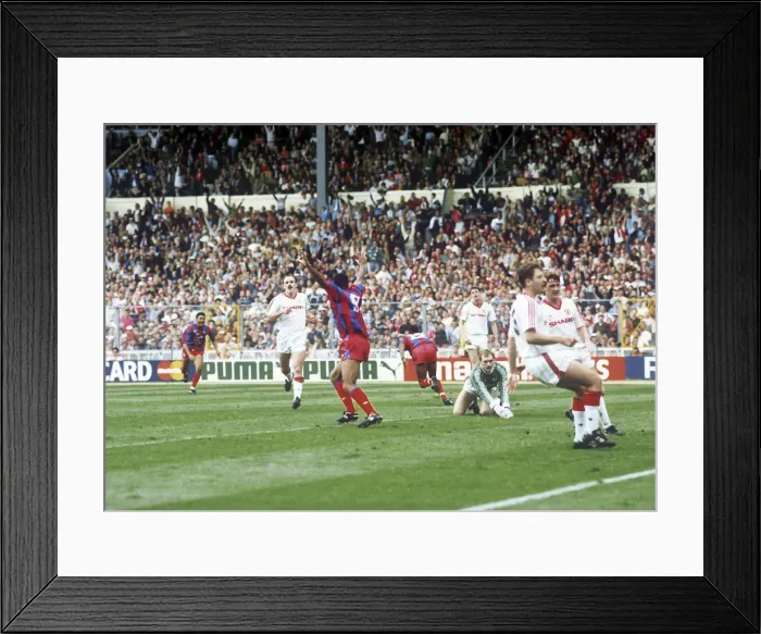 Framed Print : FA Cup Final at Wembley Stadium. Crystal Palace 3 v Manchester United 3 Framed Print : FA Cup Final at Wembley Stadium. Crystal Palace 3 v Manchester United 3