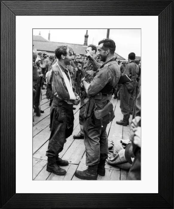 Framed Print : WW2 Troops on the quayside after returning from the biggest ever Combined Operations Framed Print : WW2 Troops on the quayside after returning from the biggest ever Combined Operations