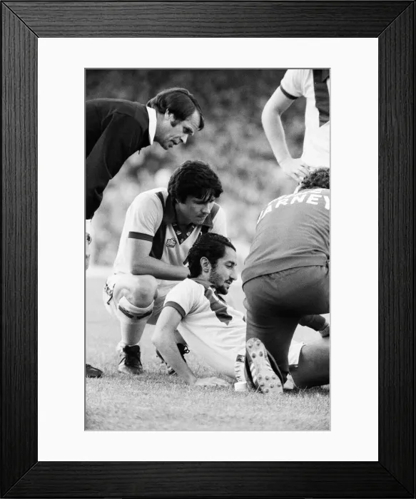 Framed Print : League Cup second Round match at Vetch Field. Swansea City 2 v Tottenham Hotspur 2 Framed Print : League Cup second Round match at Vetch Field. Swansea City 2 v Tottenham Hotspur 2