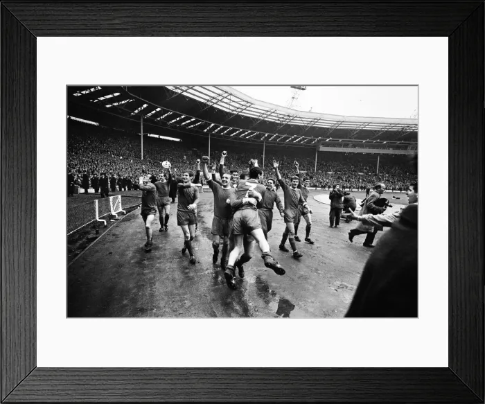 Framed Print : Liverpool 2-1 Leeds United 1965 FA Cup Final. 1st May 1965 (Picture Framed Print : Liverpool 2-1 Leeds United 1965 FA Cup Final. 1st May 1965 (Picture