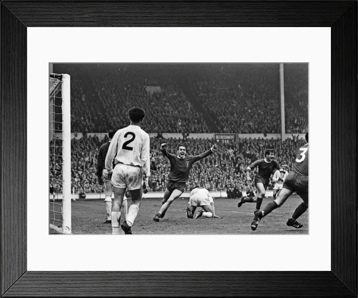 Framed Print : Liverpool 2-1 Leeds United 1965 FA Cup Final. 1st May 1965 (Picture Framed Print : Liverpool 2-1 Leeds United 1965 FA Cup Final. 1st May 1965 (Picture