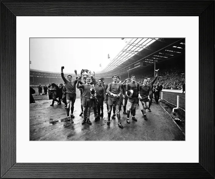 Framed Print : Liverpool 2-1 Leeds United 1965 FA Cup Final. 1st May 1965 (Picture Framed Print : Liverpool 2-1 Leeds United 1965 FA Cup Final. 1st May 1965 (Picture