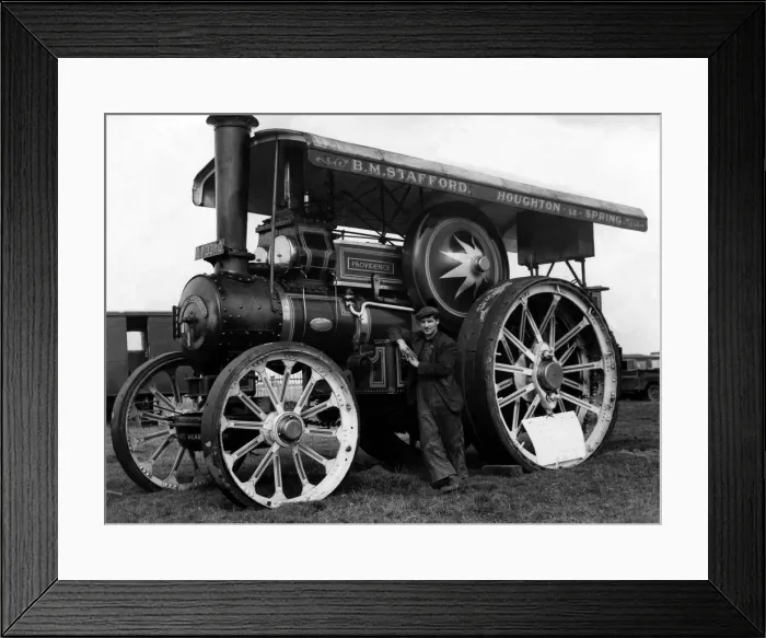 Framed Print : The traction engine Providence on 19th August 1965