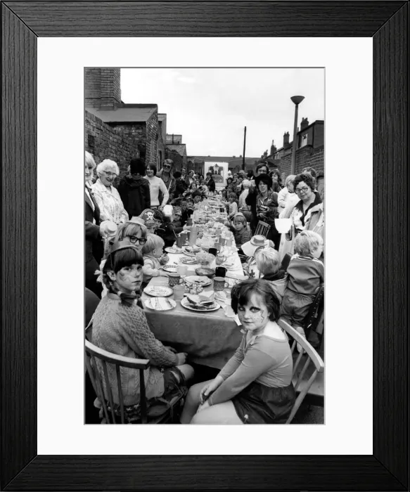 Framed Print : The City of Newcastle 900 Years Anniversary Celebrations 1980 - The anniversary year