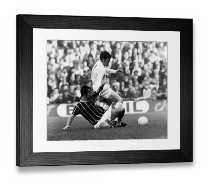 Framed Print : Steve Kember of Crystal Palace tackles Eddie Gray of Leeds during the league match