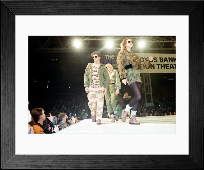 Framed Print : Clothes Show Live, NEC, Birmingham, 7th December 1991. Scenes from the Catwalk Framed Print : Clothes Show Live, NEC, Birmingham, 7th December 1991. Scenes from the Catwalk