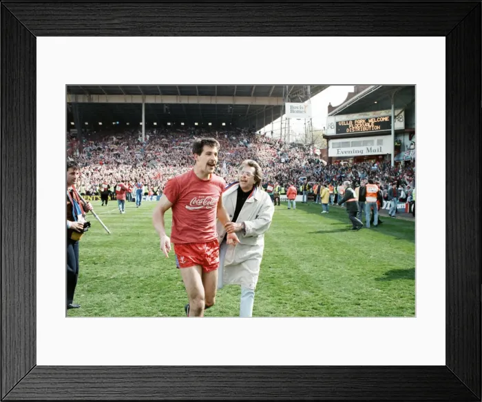 Framed Print : 1990 FA Cup Semi-final at Villa Park Crystal Palace 4 v 3 Liverpool
