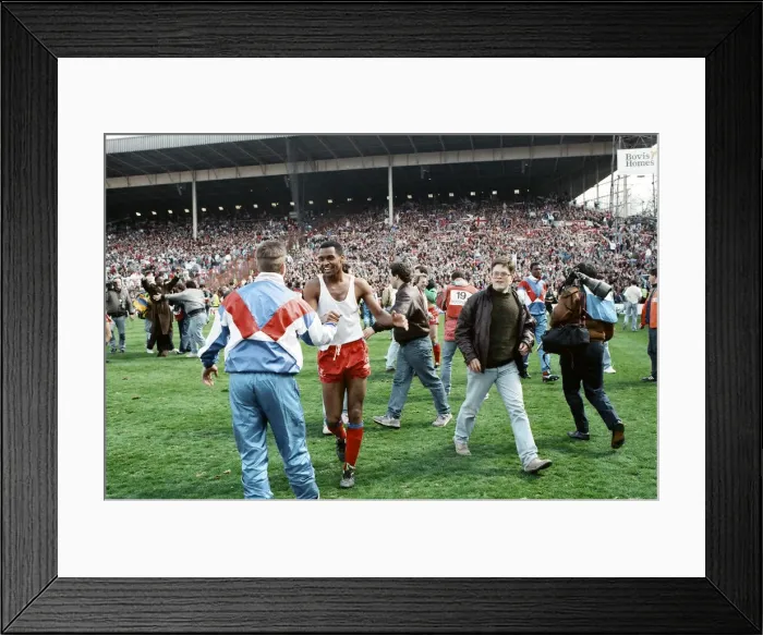 Framed Print : 1990 FA Cup Semi-final at Villa Park Crystal Palace 4 v 3 Liverpool Celebrations for