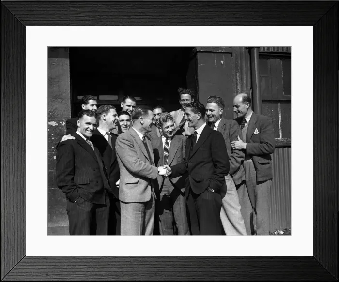 Framed Print : Crystal Palace players welcome their new manager Ronnie Rooke to the club Framed Print : Crystal Palace players welcome their new manager Ronnie Rooke to the club