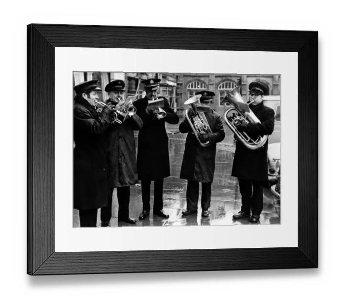 Framed Print : Doing their best to give a Christmas outlook on a rather dull