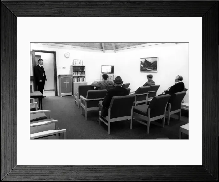 Framed Print : TV and pulpit - Homeless men find a haven with the Darlington Salvation Army Hostel