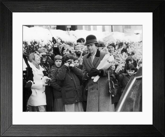 Framed Print : Princess Anne is greeted by well wishers during her walkabout in Saltburn Framed Print : Princess Anne is greeted by well wishers during her walkabout in Saltburn