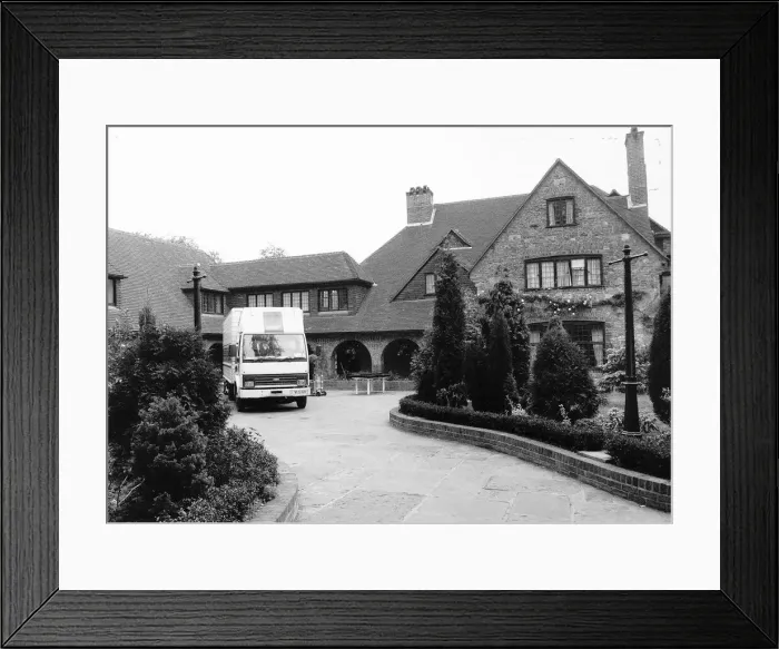 Framed Print : Stone Court mansion in Berkshire, the home of Pop group Five Star with removal van parked Framed Print : Stone Court mansion in Berkshire, the home of Pop group Five Star with removal van parked