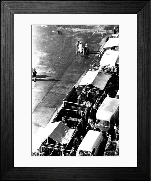 Framed Print : Scenes on the edge of the River Tyne. at Newcastle Quayside Framed Print : Scenes on the edge of the River Tyne. at Newcastle Quayside