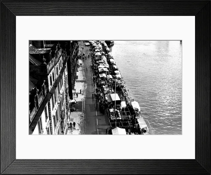 Framed Print : Scenes on the edge of the River Tyne. at Newcastle Quayside Framed Print : Scenes on the edge of the River Tyne. at Newcastle Quayside