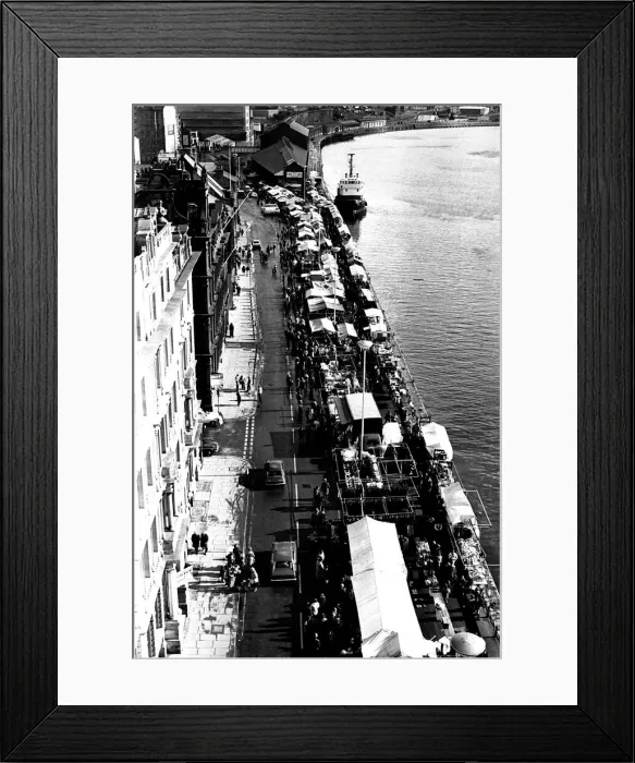 Framed Print : Scenes on the edge of the River Tyne. at Newcastle Quayside Framed Print : Scenes on the edge of the River Tyne. at Newcastle Quayside