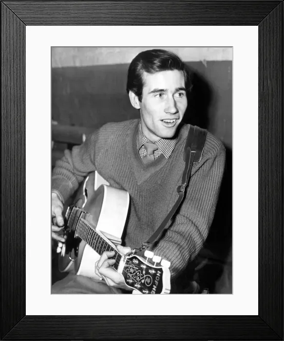 Framed Print : Local groups who were to appear in a round of a national skiffle contest at the Empire Framed Print : Local groups who were to appear in a round of a national skiffle contest at the Empire