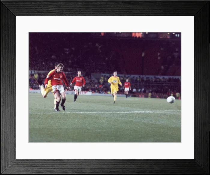 Framed Print : UEFA Champions League Group A match at Old Trafford. Manchester United 4 v Framed Print : UEFA Champions League Group A match at Old Trafford. Manchester United 4 v