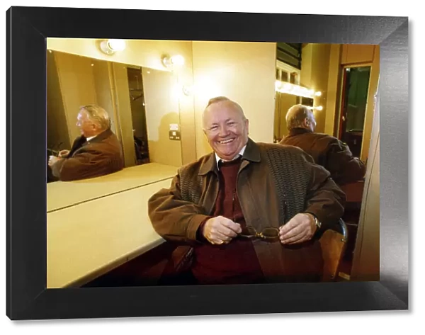 Former Goon Sir Harry Secombe pictured in a dressing room at Sunderland Empire