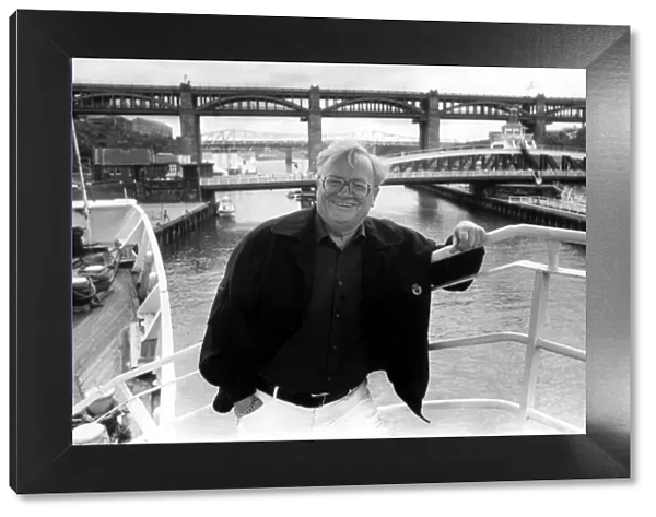 Former Goon Sir Harry Secombe pictured on Tynesides floating nightspot