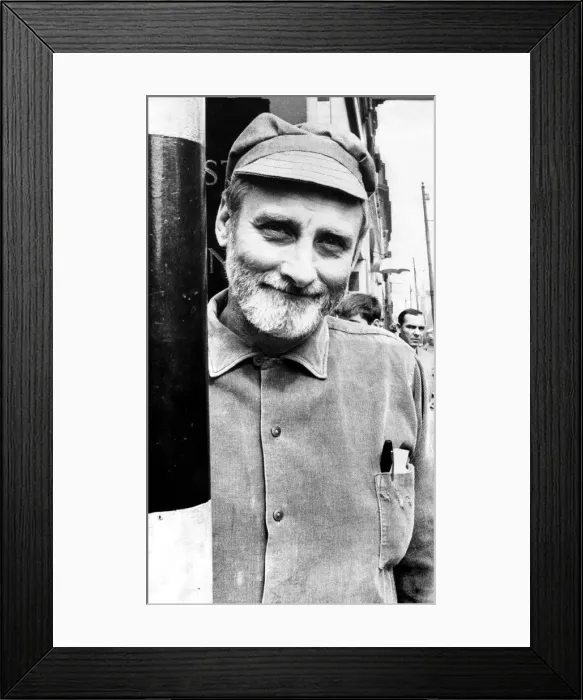 Framed Print : Former Goon Spike Milligan pictured in Newcastle for opening of his show Framed Print : Former Goon Spike Milligan pictured in Newcastle for opening of his show