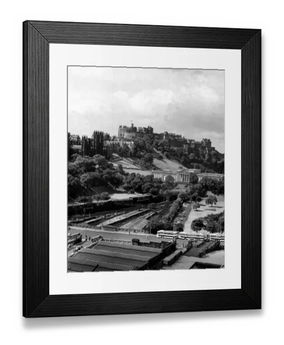 Framed Print : Edinburgh Castle, Scotland, 27th June 1964