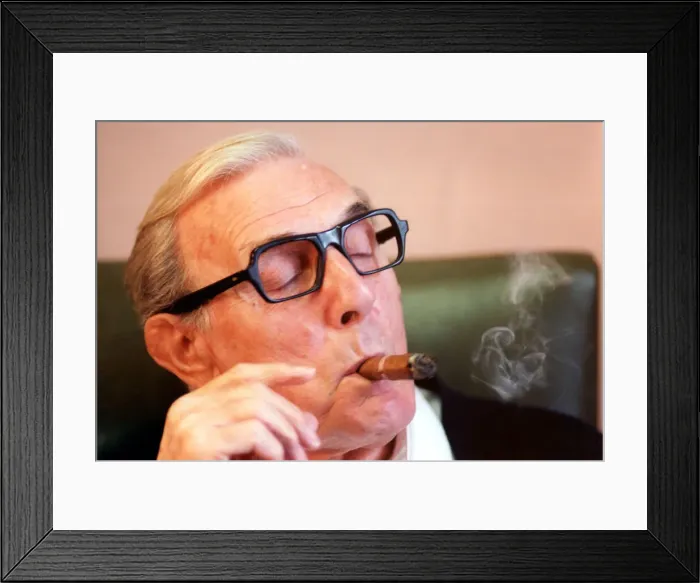 Framed Print : Actor, comedian and writer, Eric Sykes, is interviewed by David Whetstone of The Journal Framed Print : Actor, comedian and writer, Eric Sykes, is interviewed by David Whetstone of The Journal
