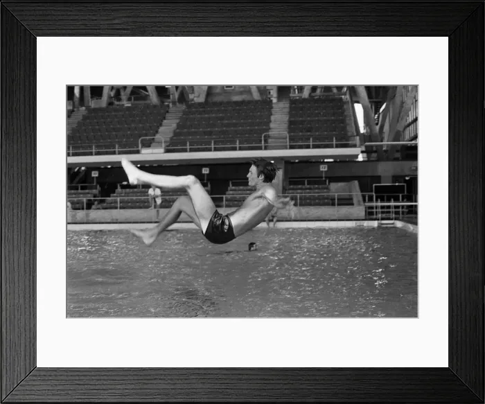 Framed Print : Crystal Palace Football players visit to Crystal Palace swimming baths. 18th July 1967 Framed Print : Crystal Palace Football players visit to Crystal Palace swimming baths. 18th July 1967