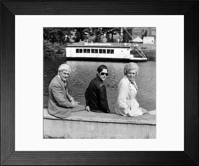 Framed Print : Genesis P. Orridge with his mother Muriel and father Ronald. 2nd September 1977 Framed Print : Genesis P. Orridge with his mother Muriel and father Ronald. 2nd September 1977