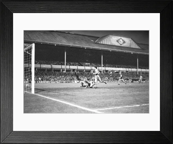 Framed Print : Aston Villa 3-0 Birmingham City, League match at Villa Park, Saturday 13th December 1980