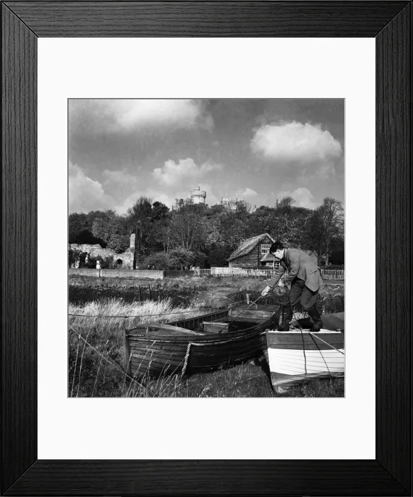 Framed Print : Arundel - Sussex. November 1952 C5406