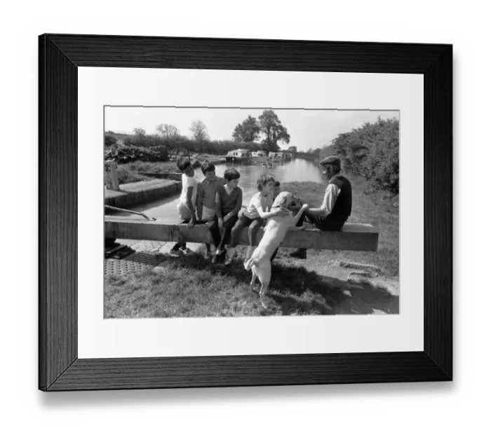 Framed Print : PUPILS from Southflelds Junior School, Hillfields, Coventry Framed Print : PUPILS from Southflelds Junior School, Hillfields, Coventry