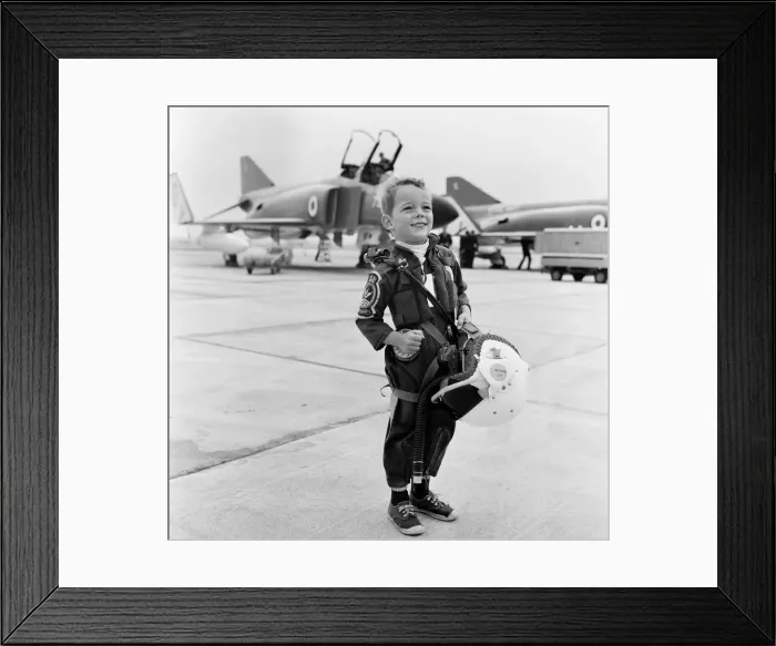 Framed Print : Fouur year old old Richard Masrshall, son of Phantom pilot Lieutenant Commander Peter Framed Print : Fouur year old old Richard Masrshall, son of Phantom pilot Lieutenant Commander Peter