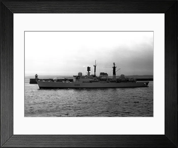 Framed Print : The destroyer HMS Glasgow puts to sea from the River Tyne on her way to Portsmouth to be Framed Print : The destroyer HMS Glasgow puts to sea from the River Tyne on her way to Portsmouth to be