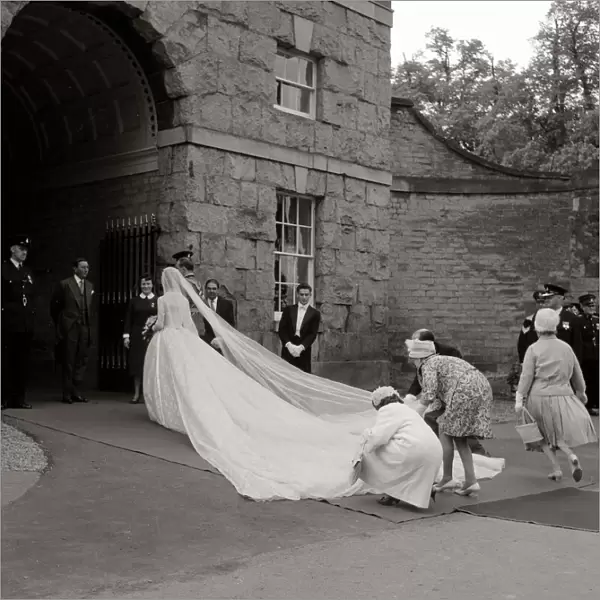 The wedding of the Duke and Duchess of Kent June 1961 Arrival at hovingham Hall