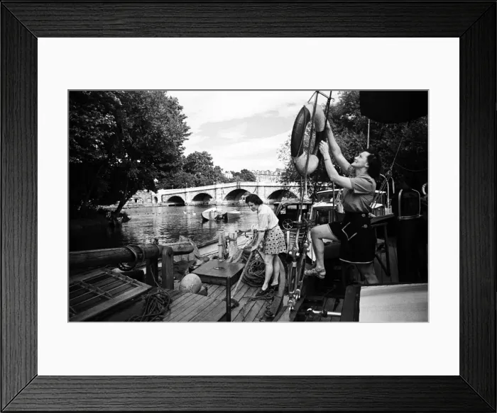 Framed Print : Scenes along the River Thames in Richmond, Greater London. Circa 1945 Framed Print : Scenes along the River Thames in Richmond, Greater London. Circa 1945