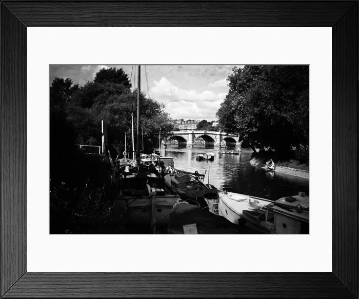 Framed Print : Scenes along the River Thames in Richmond, Greater London. Circa 1945 Framed Print : Scenes along the River Thames in Richmond, Greater London. Circa 1945
