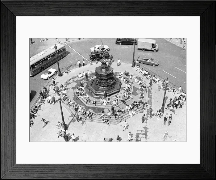 Framed Print : Tourists in Piccadilly, London, 10th August 1969