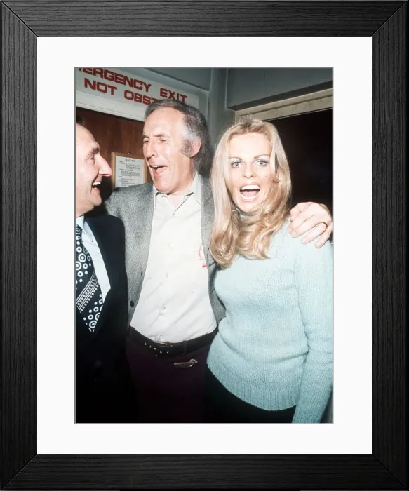 Framed Print : Bruce Forsyth television presenter entertainer with wife Anthea Redfern msi