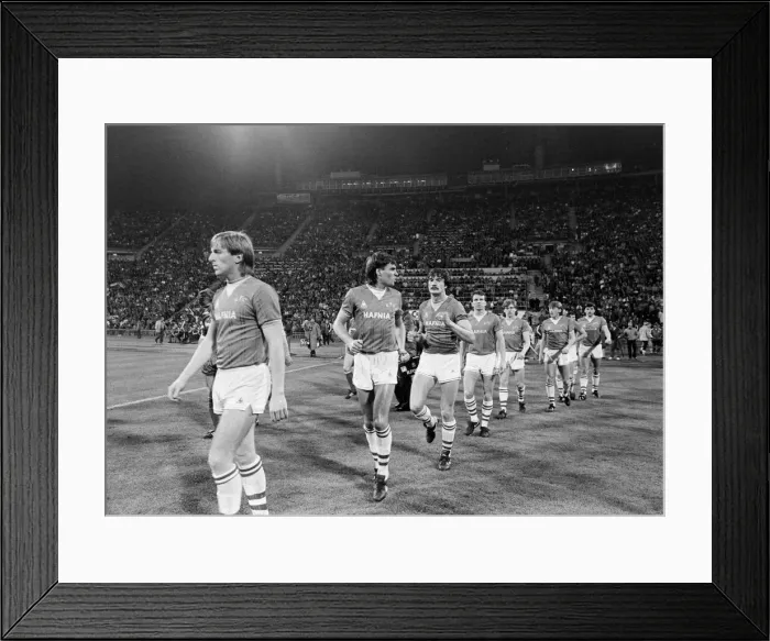 Framed Print : European Cup Winners Cup Final. Rotterdam, Holland. Everton 3 v Rapid Vienna 1 Framed Print : European Cup Winners Cup Final. Rotterdam, Holland. Everton 3 v Rapid Vienna 1