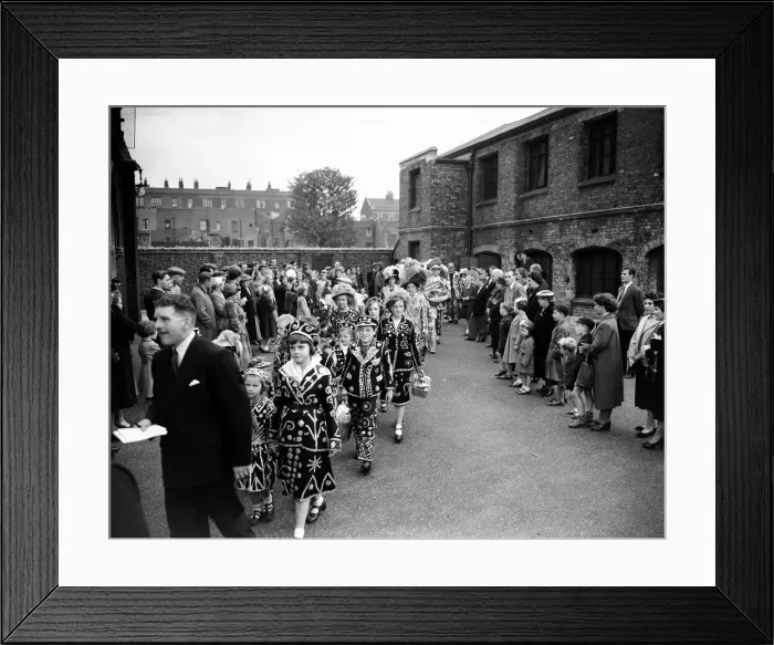 Framed Print : Costers Thanksgiving Service, London, 3rd October 1954 Framed Print : Costers Thanksgiving Service, London, 3rd October 1954