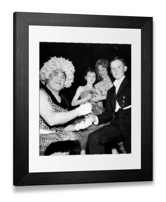 Framed Print : Future Carry On star, Peter Butterworth, presents prizes to winners of the Sunday Sun Framed Print : Future Carry On star, Peter Butterworth, presents prizes to winners of the Sunday Sun