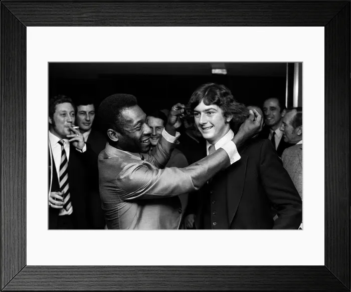 Framed Print : Brazilian footballer Edson Arantes do Nascimento, more famously knows as Pele Framed Print : Brazilian footballer Edson Arantes do Nascimento, more famously knows as Pele